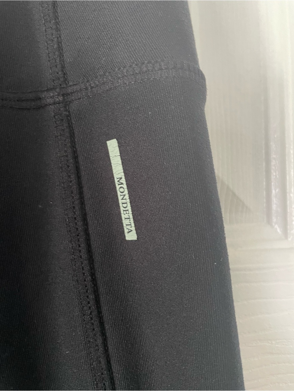 Mondetta Black High-Waist Capri Leggings with Mesh Insets - Picture 10 of 10